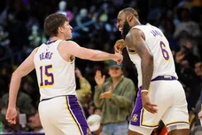 Washington Wizards v Los Angeles Lakers