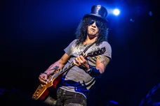 Slash In Concert At Le Zenith