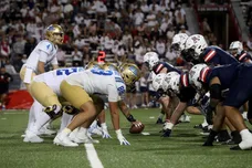 COLLEGE FOOTBALL: NOV 04 UCLA at Arizona