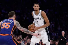 San Antonio Spurs v New York Knicks