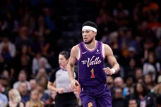 Portland Trail Blazers v Phoenix Suns