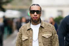 Street Style - Paris Fashion Week - Menswear F/W 2020-2021 : Day Two