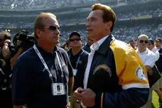 NFL: Chargers Beat Texans 35-10