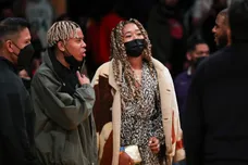 Phoenix Suns v Los Angeles Lakers