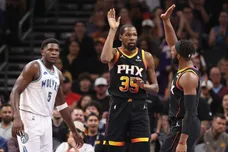 Minnesota Timberwolves v Phoenix Suns