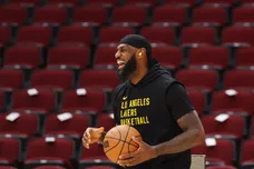 Los Angeles Lakers v Chicago Bulls