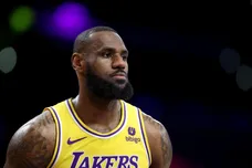 Charlotte Hornets v Los Angeles Lakers