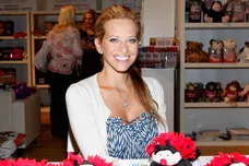 Dina Manzo Visits The New York Gift Show