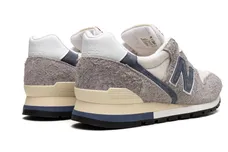 new-balance-996-made-in-usa-grey-navy_20469069_45668928_2048-back-view