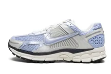 nike-zoom-vomero-5-wmns-royal-tint_20308109_45670540_2048