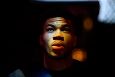 Milwaukee Bucks v Portland Trail Blazers