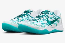 Kobe-8-Protro-Radiant-Emerald-FQ3549-101-4