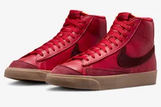 Nike-Blazer-Mid-77-Layers-of-Love-Valentines-Day-2024-FZ4039-687-4