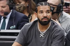 Drake Instagram Selfie Curls Roasted Fans Hip Hop News