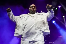 EA Sports Presents The Madden Bowl - Inside