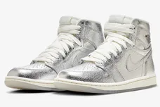 Air-Jordan-1-High-OG-Chrome-Metallic-Silver-FN7249-001-4