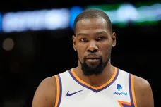 Phoenix Suns v Milwaukee Bucks