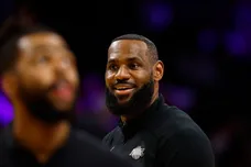 Atlanta Hawks v Los Angeles Lakers