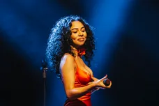 Mariah the Scientist Performs At Le Bataclan