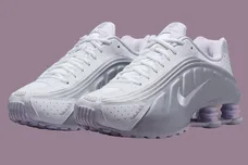 Nike-Shox-R4-White-Metallic-Platinum-Barely-Grape-HF5076-100