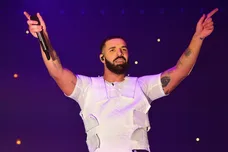 Aubrey &amp; The Three Amigos Tour - Chicago, Illinois