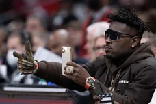 Los Angeles Clippers v Atlanta Hawks