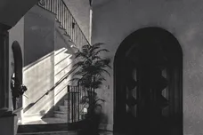 summrs marble floors