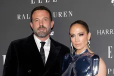 ELLE's Women In Hollywood Celebration - Arrivals