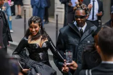 Balenciaga : Outside Arrivals - Paris Fashion Week - Haute Couture Fall/Winter 2023/2024