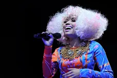 The USO Presents "VH1 Divas Salute The Troops" - Roaming Inside