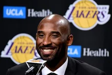 Golden State Warriors v Los Angeles Lakers