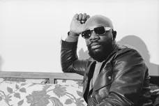 Isaac Hayes At Home