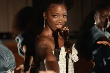 Ari Lennox Smoke Cover Art