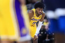 Minnesota Timberwolves v Los Angeles Lakers