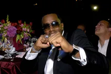 2004 Clive Davis Pre-Grammy Party - Inside Arrivals