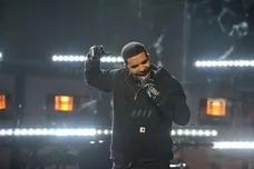 2011 American Music Awards - Roaming Show