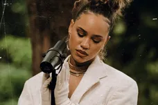 Amanda Reifer Woman Now New Song Stream