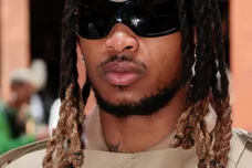 Sacai: Front Row - Paris Fashion Week - Menswear Spring/Summer 2025