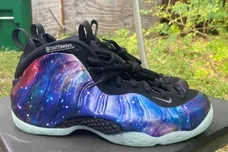 Galaxy-Nike-Foamposite-One-2025-FQ4303-400-1