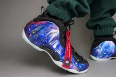 Galaxy-Nike-Foamposite-One-2025-On-Feet-2