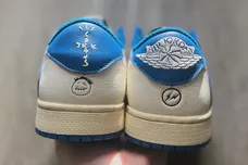 Tavis-Scott-Fragment-Air-Jordan-1-Low-OG-Military-Blue-DM7866-104-3