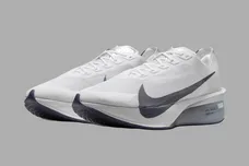 nike-vaporfly-4-white-obsidian-mist-sneaker-news