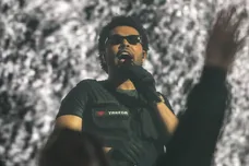 Syndication: Desert Sun