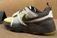 Travis-Scott-Nike-Zoom-Field-Jaxx-Limelight-HQ3072-300-Release-Info-1