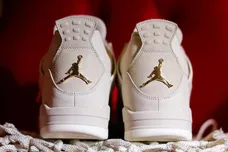 air-jordan-4-cincinnati-bearcats-sneaker-news