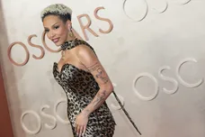 Doja Cat Fans Diamonds Are Forever James Bond Oscars Hip Hop News