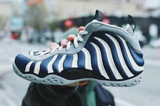 nike-air-foamposite-one-yankees-sample-sneaker-news
