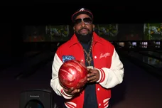 Ryan Cameron's Thanksgiving Celebrity Bowling Challenge