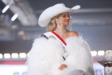 Ester Dean Open Letter Keri Hilson Beyonce Diss Music News