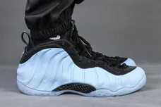 nike-air-foamposite-one-psychic-blue-sneaker-news
